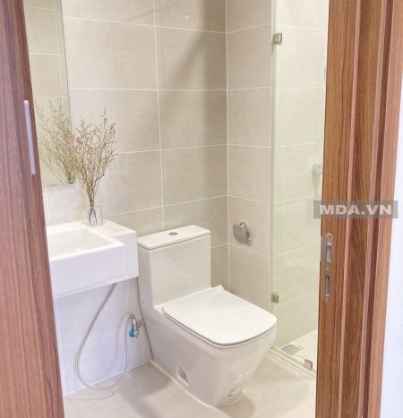 High floor apartment for rent in Eco Green Saigon