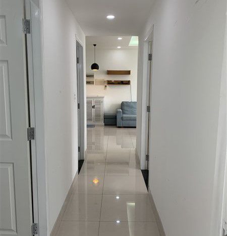 Apartment for rent in Happy Valley, river view