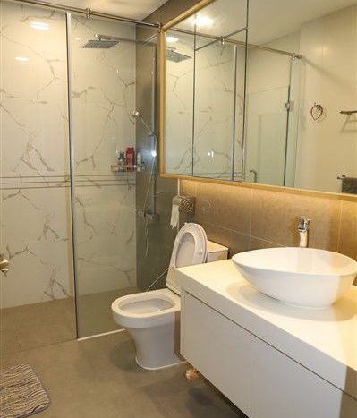 ID300046 – Sunwah Pearl good flat for long-term leasing