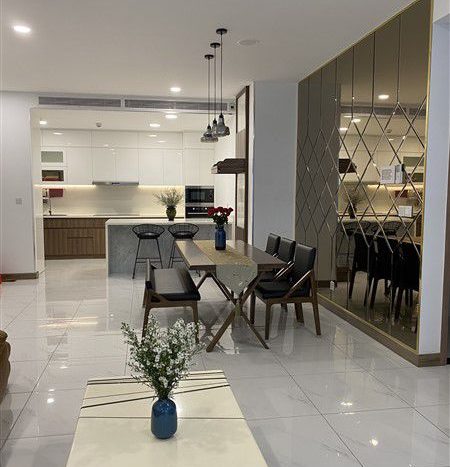 ID300055 – Sunwah Pearl river view condos for lease in Silver House